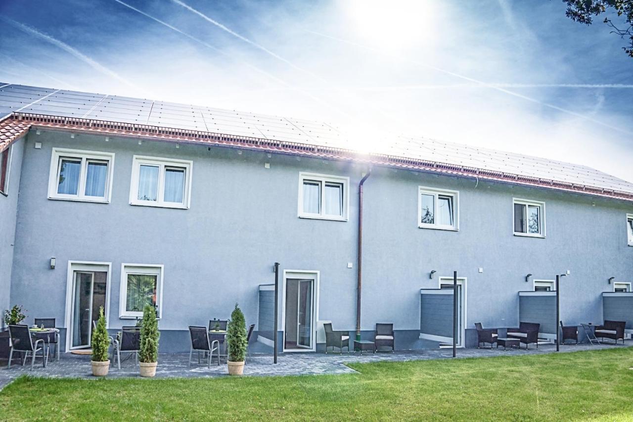Sunny Hotel Straubing Exterior photo